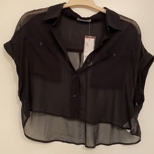 Urban outfitters black cropped shirt